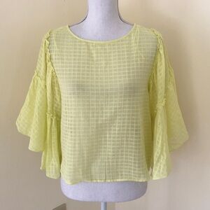 NWT! VINCE CAMUTO size XS lemon yellow ruffled top